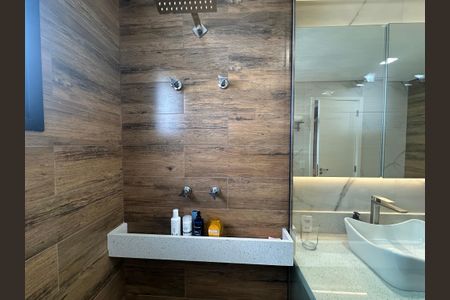 Apartamento à venda com 87m², 2 quartos e 2 vagasBanheiro da Suíte 2