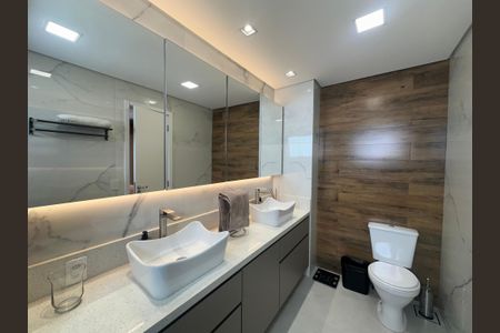 Apartamento à venda com 87m², 2 quartos e 2 vagasBanheiro da Suíte 2