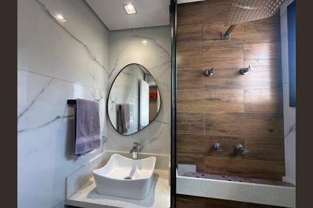 Apartamento à venda com 87m², 2 quartos e 2 vagasBanheiro da Suíte 1