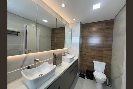 Apartamento à venda com 87m², 2 quartos e 2 vagasBanheiro da Suíte 2