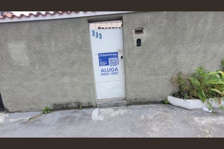Placa instalada de kitnet/studio para alugar com 1 quarto, 15m² em Bento Ribeiro, Rio de Janeiro