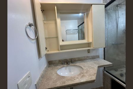 Apartamento à venda com 118m², 3 quartos e 2 vagasBanheiro da Suíte 3
