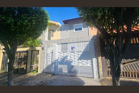 Casa à venda com 159m², 2 quartos e 4 vagasFachada