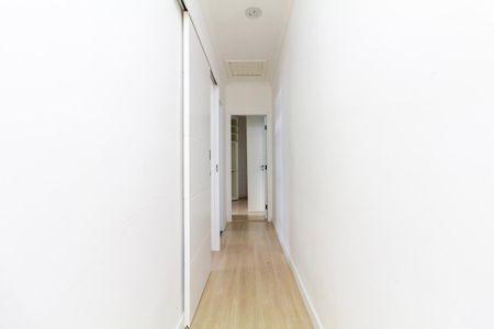 Casa à venda com 159m², 2 quartos e 4 vagasCorredor