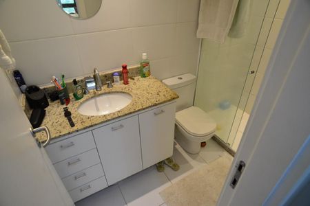 Apartamento à venda com 79m², 2 quartos e 1 vagaBanheiro Suíte 2