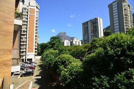 Apartamento à venda com 79m², 2 quartos e 1 vagaVaranda