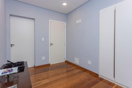 Casa à venda com 500m², 3 quartos e 3 vagasCorredor 