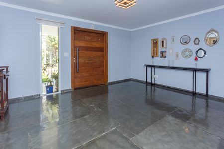 Casa à venda com 500m², 3 quartos e 3 vagasCorredor 