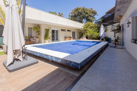 Casa à venda com 500m², 3 quartos e 3 vagasPiscina