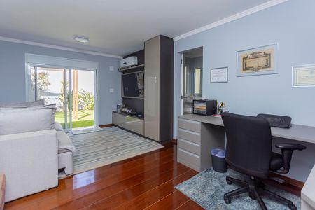 Casa à venda com 500m², 3 quartos e 3 vagasEscritório