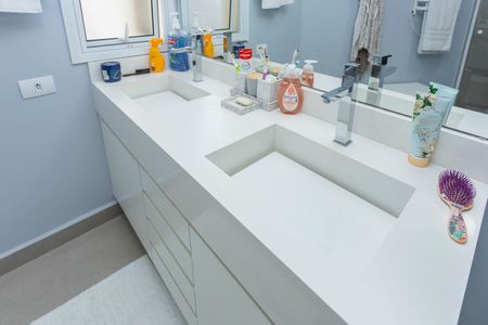 Casa à venda com 500m², 3 quartos e 3 vagasBanheiro  2 da Suíte 1