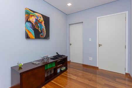 Casa à venda com 500m², 3 quartos e 3 vagasCorredor 