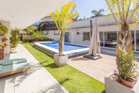 Casa à venda com 500m², 3 quartos e 3 vagasPiscina