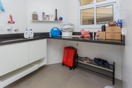Casa à venda com 500m², 3 quartos e 3 vagasÁrea de Serviço 