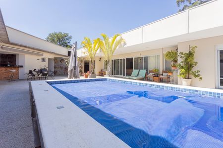 Casa à venda com 500m², 3 quartos e 3 vagasPiscina