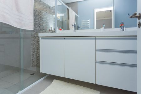 Casa à venda com 500m², 3 quartos e 3 vagasBanheiro da Suíte 2