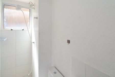 Banheiro  de apartamento para alugar com 2 quartos, 38m² em Jardim Recanto Verde, São Paulo