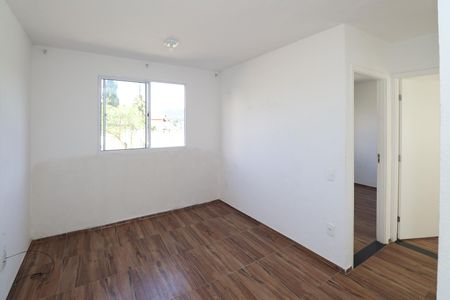 Sala  de apartamento para alugar com 2 quartos, 38m² em Jardim Recanto Verde, São Paulo
