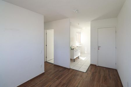 Sala  de apartamento para alugar com 2 quartos, 38m² em Jardim Recanto Verde, São Paulo