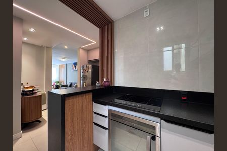 Apartamento à venda com 71m², 2 quartos e 1 vaga Apartamento à venda com 71m², 2 quartos e 1 vagaCozinha e Área de Serviço