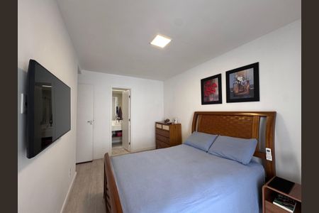 Apartamento à venda com 71m², 2 quartos e 1 vaga Apartamento à venda com 71m², 2 quartos e 1 vagaSuíte