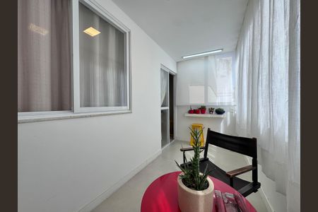 Apartamento à venda com 71m², 2 quartos e 1 vaga