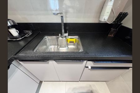 Apartamento à venda com 71m², 2 quartos e 1 vaga Apartamento à venda com 71m², 2 quartos e 1 vagaCozinha e Área de Serviço