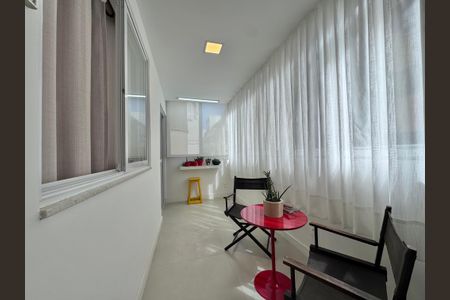 Apartamento à venda com 71m², 2 quartos e 1 vaga Apartamento à venda com 71m², 2 quartos e 1 vagaVaranda