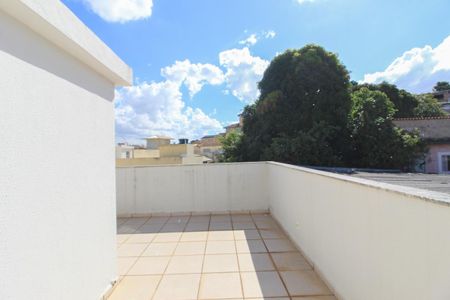 Casa à venda com 124m², 2 quartos e 1 vagaTerraço