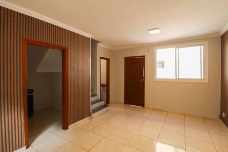 Sala de casa à venda com 2 quartos, 124m² em São Geraldo, Belo Horizonte