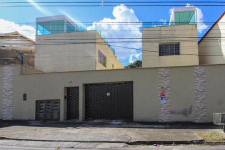 Casa à venda com 124m², 2 quartos e 1 vagaPlaquinha Instalada