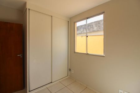 Quarto 1 de casa à venda com 2 quartos, 124m² em São Geraldo, Belo Horizonte