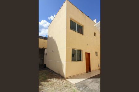 Casa à venda com 124m², 2 quartos e 1 vagaFachada