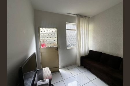 Sala de apartamento à venda com 3 quartos, 70m² em Alto Barroca, Belo Horizonte
