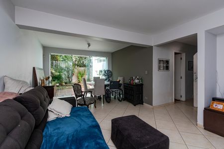 Casa à venda com 225m², 4 quartos e 3 vagasSala