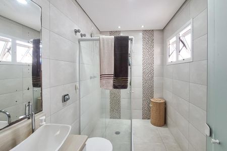 Casa à venda com 232m², 3 quartos e 3 vagas Casa à venda com 232m², 3 quartos e 3 vagasBanheiro da Suíte