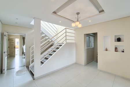 Casa à venda com 232m², 3 quartos e 3 vagas Casa à venda com 232m², 3 quartos e 3 vagascopa