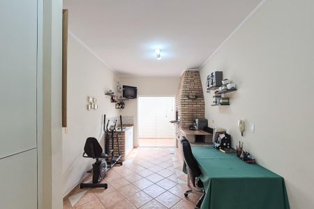 Casa à venda com 232m², 3 quartos e 3 vagas Casa à venda com 232m², 3 quartos e 3 vagasÁrea gourmet