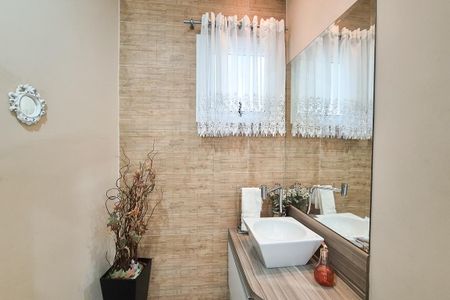 Casa à venda com 232m², 3 quartos e 3 vagas Casa à venda com 232m², 3 quartos e 3 vagasLavabo