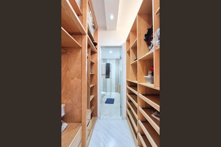 Casa à venda com 232m², 3 quartos e 3 vagas Casa à venda com 232m², 3 quartos e 3 vagasSuíte - closet