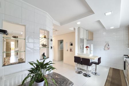 Casa à venda com 232m², 3 quartos e 3 vagas Casa à venda com 232m², 3 quartos e 3 vagasCozinha