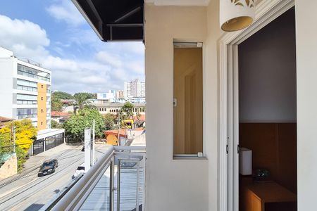 Casa à venda com 232m², 3 quartos e 3 vagas Casa à venda com 232m², 3 quartos e 3 vagasVaranda Suíte