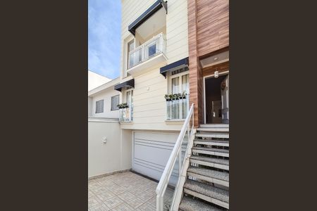 Casa à venda com 232m², 3 quartos e 3 vagas Casa à venda com 232m², 3 quartos e 3 vagasGaragem