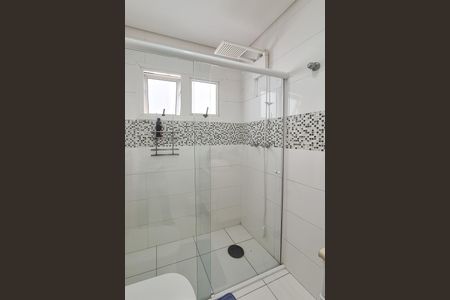Casa à venda com 232m², 3 quartos e 3 vagas Casa à venda com 232m², 3 quartos e 3 vagasBanheiro Social