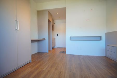 Cozinha de kitnet/studio à venda com 1 quarto, 25m² em Boa Vista, Porto Alegre