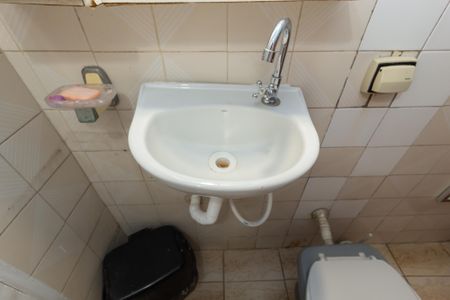 Casa à venda com 150m², 2 quartos e 2 vagas Casa à venda com 150m², 2 quartos e 2 vagasLavabo