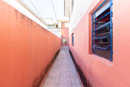Casa à venda com 150m², 2 quartos e 2 vagas Casa à venda com 150m², 2 quartos e 2 vagasCorredor