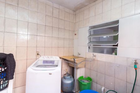 Casa à venda com 150m², 2 quartos e 2 vagas Casa à venda com 150m², 2 quartos e 2 vagasÁrea de Serviço