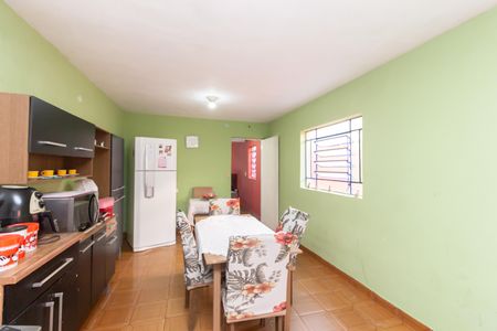 Casa à venda com 150m², 2 quartos e 2 vagas Casa à venda com 150m², 2 quartos e 2 vagasCozinha