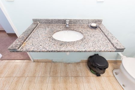 Casa à venda com 150m², 2 quartos e 2 vagas Casa à venda com 150m², 2 quartos e 2 vagasBanheiro